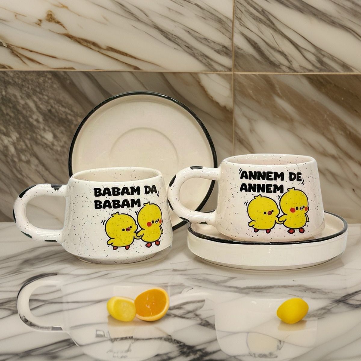 İlbay Seramik Klasik Kupa Bardak 2 li Tabaklı Annem de Annem Babam da Babam