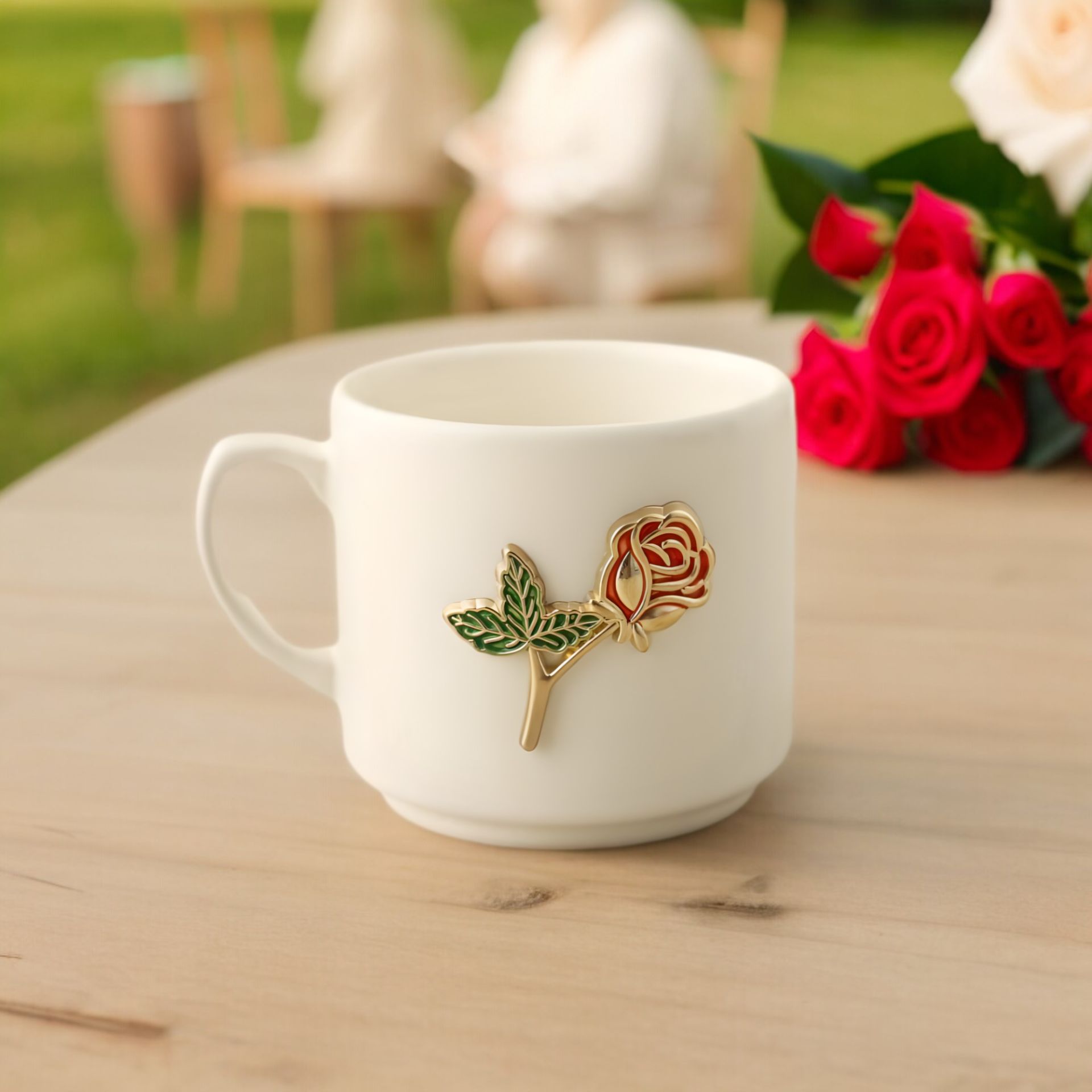 Metalli Times Kırmızı Gül Seramik Kupa Bardak Duble Kahve Fincanı