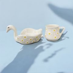 Beyaz Papatya Desenli Kuğu Tabaklı Seramik Türk Kahvesi Fincanı