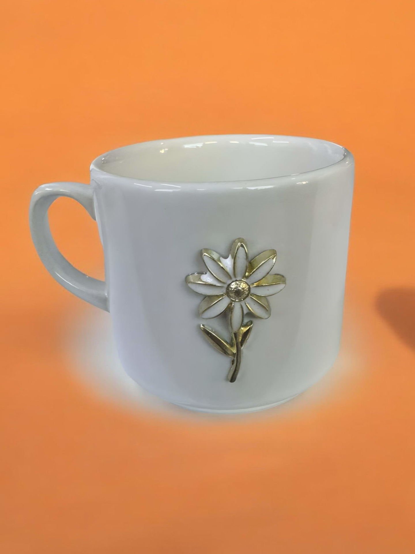 Metalli Beyaz Papatya Hediyelik Seramik Times Kupa Bardak Mug