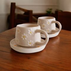 2 Kişilik Tabaklı Seramik El Işi Çayır Papatya Desenli Kupa Bardak Mug