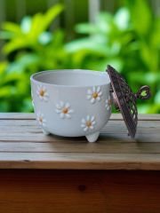 Ayşen Çayır Papatya Desenli Metal Kapaklı Seramik Şekerlik