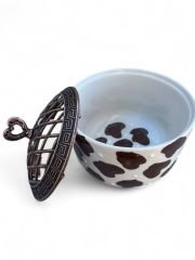 Ayşen Dalmaçyalı Desenli Metal Kapaklı Seramik Şekerlik