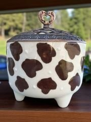 Ayşen Dalmaçyalı Desenli Metal Kapaklı Seramik Şekerlik