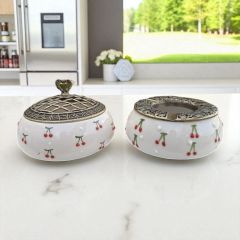 Baby Kiraz Desenli Metal Kapaklı Poyraz Seramik Şekerlik ve Küllük Seti