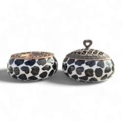 Siyah Dalmaçya  Desenli Metal Kapaklı Poyraz Seramik Şekerlik ve Küllük Seti