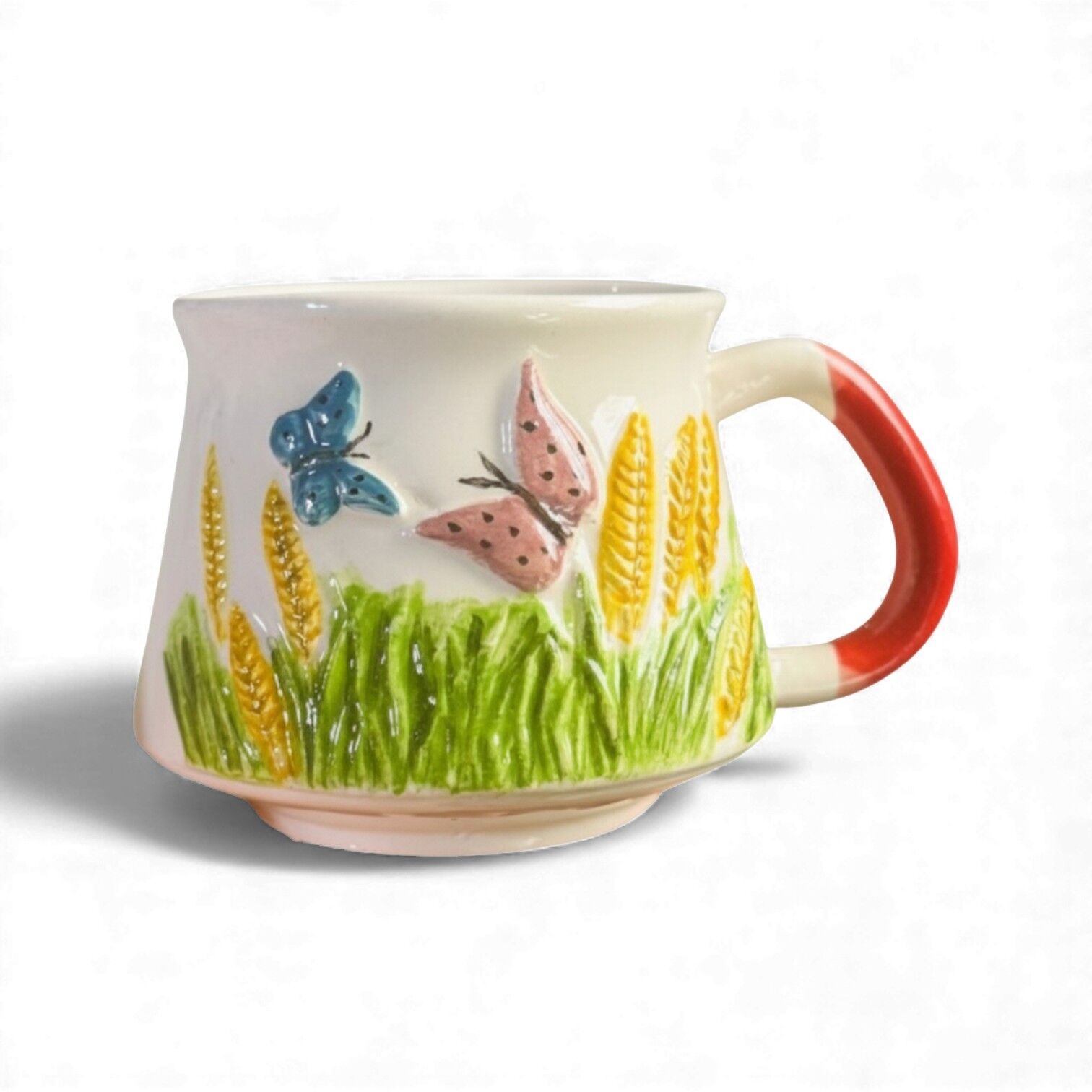 Kabartma Kelebek Desenli Seramik Kupa