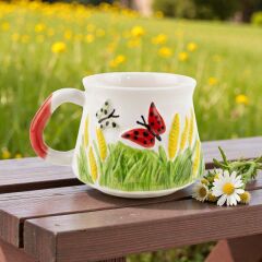 Kabartma Kelebek Desenli Seramik Kupa