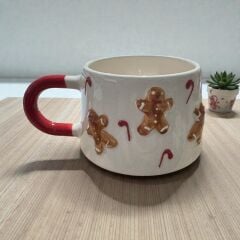 Kabartma Kurabiye Adam Gingerbread Desenli Seramik Kupa