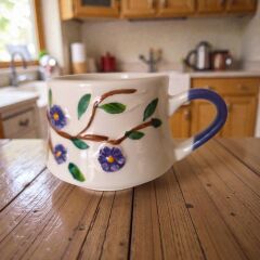 Beni Unutma Çiçeği Mor, İki Boyutlu el İşi Kabartma Seramik Kupa, Hediyelik Kupa Bardak