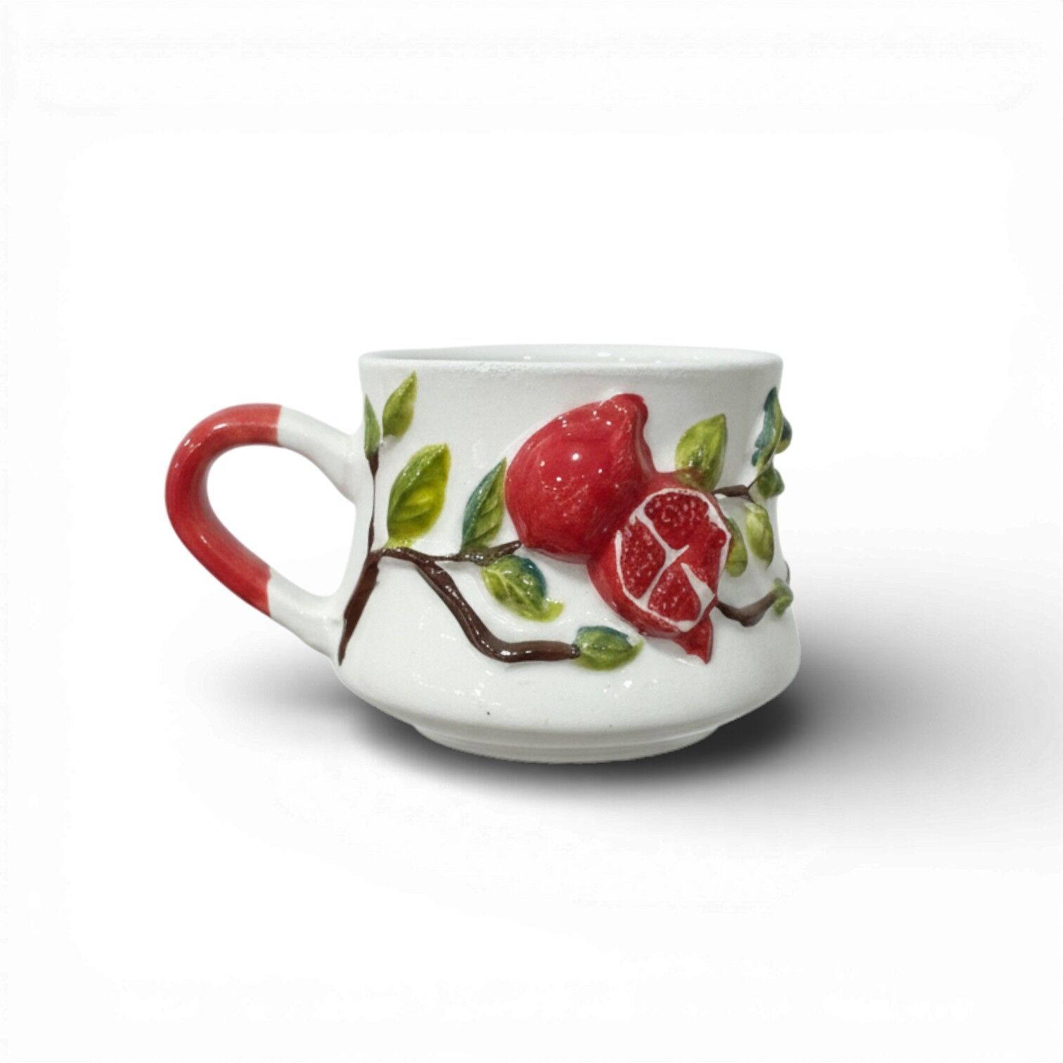 Nar Figürlü Kabartma Seramik Kupa