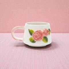 Pembe Renk Gül Figürlü Kabartma Seramik Kupa