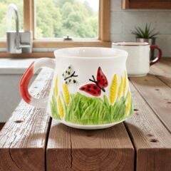 Kabartma Kırmızı Kelebek Figürlü Kabartma Seramik Kupa