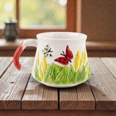 Kabartma Kırmızı Kelebek Figürlü Kabartma Seramik Kupa