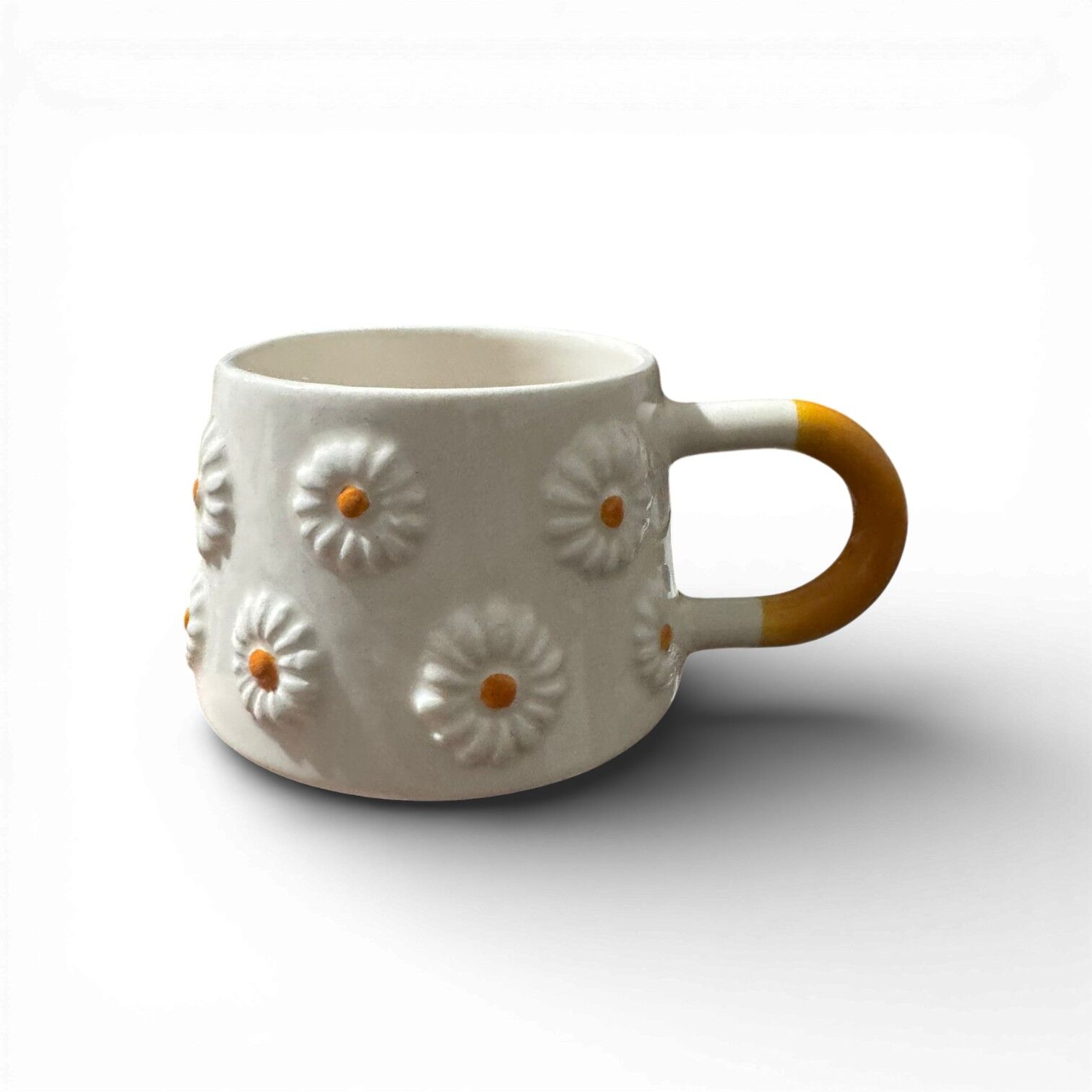 Kabartma Papatya Figürlü Kabartma Seramik Kupa