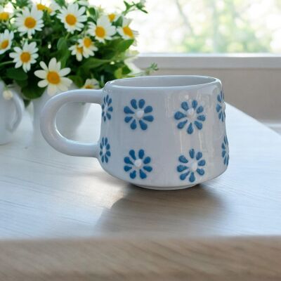 El İşi Mavi Papatya Desenli Kupa Bardak Mug - 4